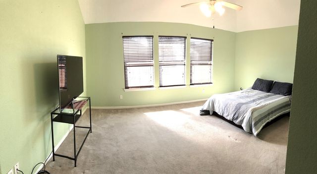 106 Stony Point Court, Clute, TX 77531