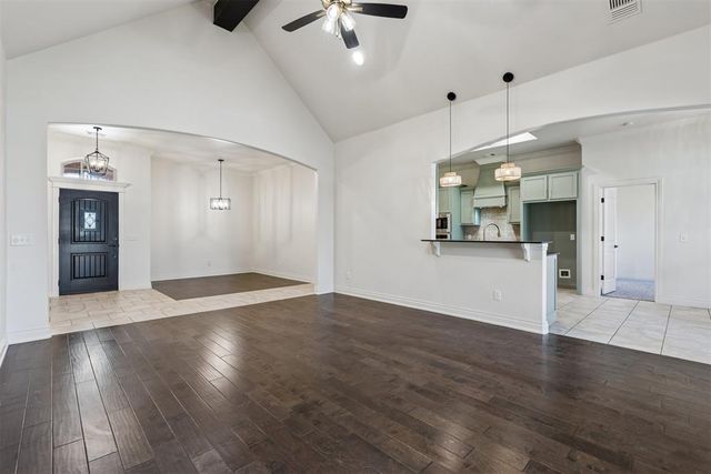 5613 St James Place, Oklahoma City, OK 73179
