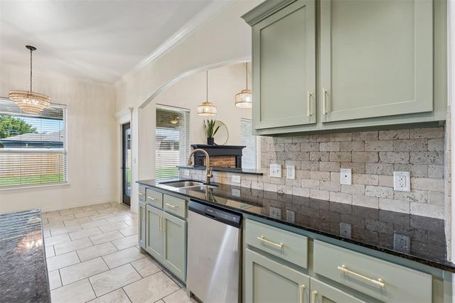 5613 St James Place, Oklahoma City, OK 73179