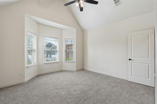 5613 St James Place, Oklahoma City, OK 73179