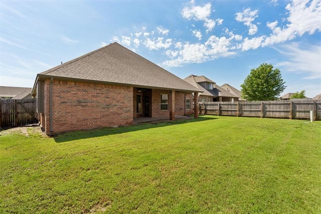 5613 St James Place, Oklahoma City, OK 73179