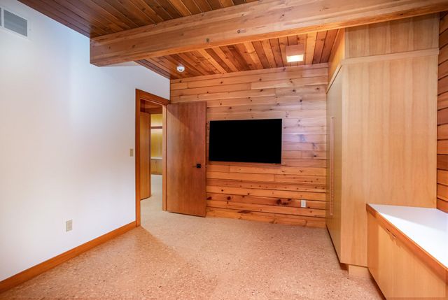 11 Snowfield Court, Midland, MI 48640