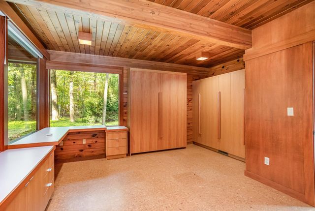 11 Snowfield Court, Midland, MI 48640