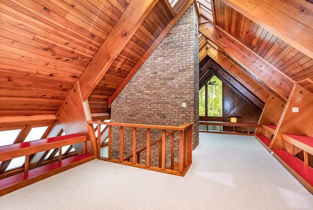 11 Snowfield Court, Midland, MI 48640