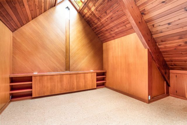 11 Snowfield Court, Midland, MI 48640