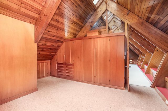 11 Snowfield Court, Midland, MI 48640