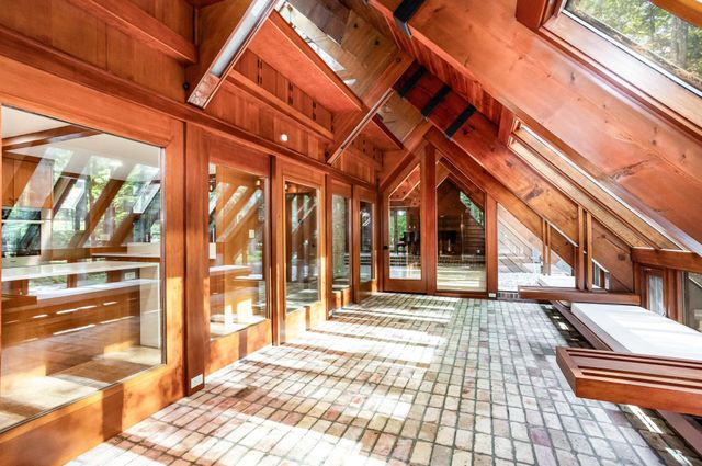 11 Snowfield Court, Midland, MI 48640