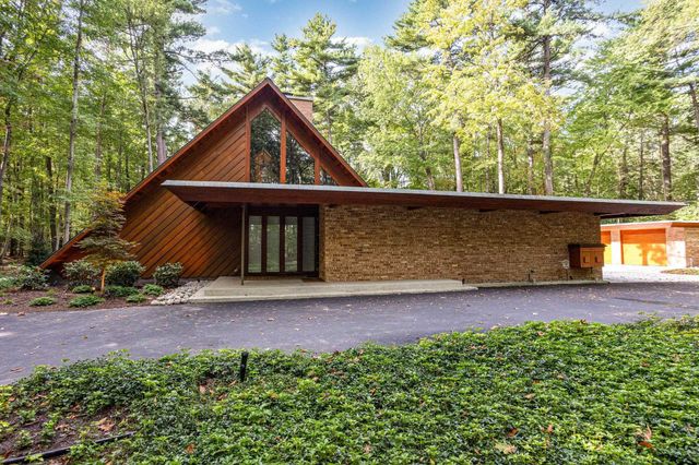 11 Snowfield Court, Midland, MI 48640