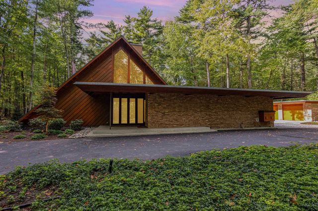 11 Snowfield Court, Midland, MI 48640