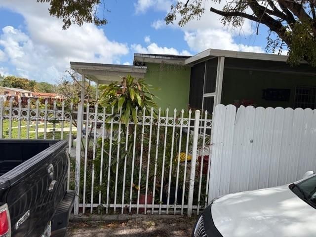 2994 NW 101st St, Miami, FL 33147