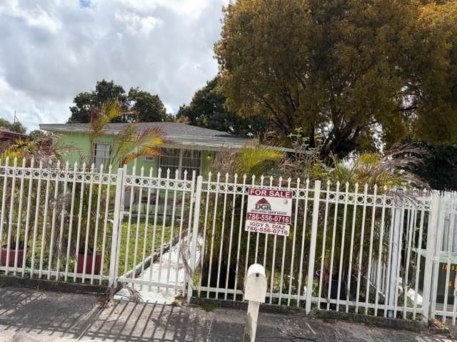 2994 NW 101st St, Miami, FL 33147