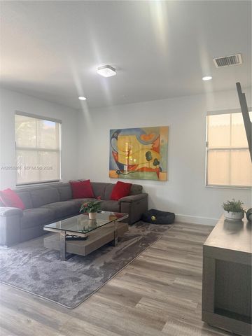 10057 NW 88th Terrace, Doral, FL 33178