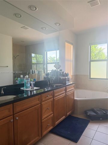 10057 NW 88th Terrace, Doral, FL 33178