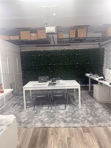 10057 NW 88th Terrace, Doral, FL 33178