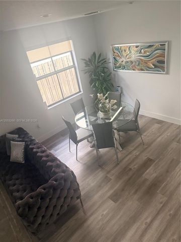 10057 NW 88th Terrace, Doral, FL 33178