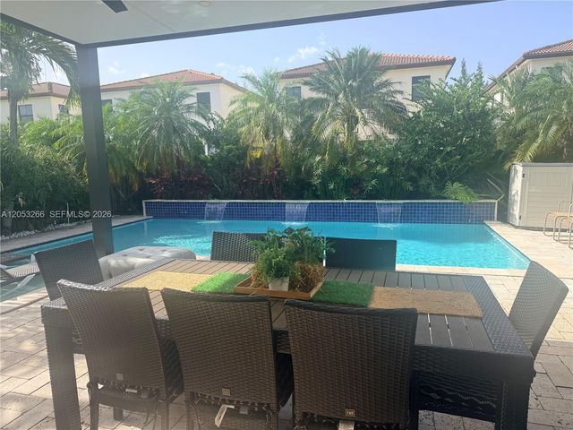 10057 NW 88th Terrace, Doral, FL 33178