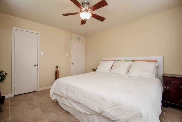 10555 Turtlewood Court 1716, Houston, TX 77072