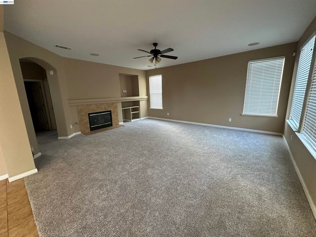 4111 Riverbrook Ct, Stockton, CA 95219