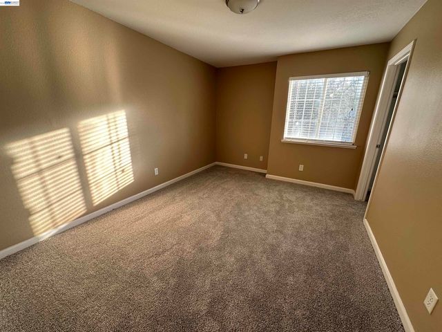 4111 Riverbrook Ct, Stockton, CA 95219