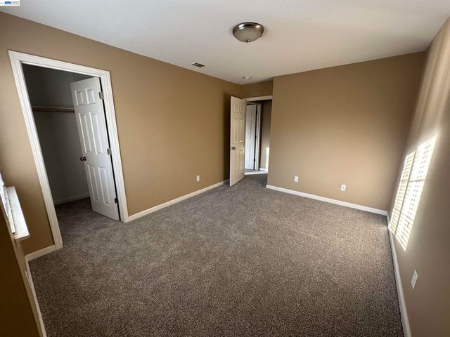 4111 Riverbrook Ct, Stockton, CA 95219