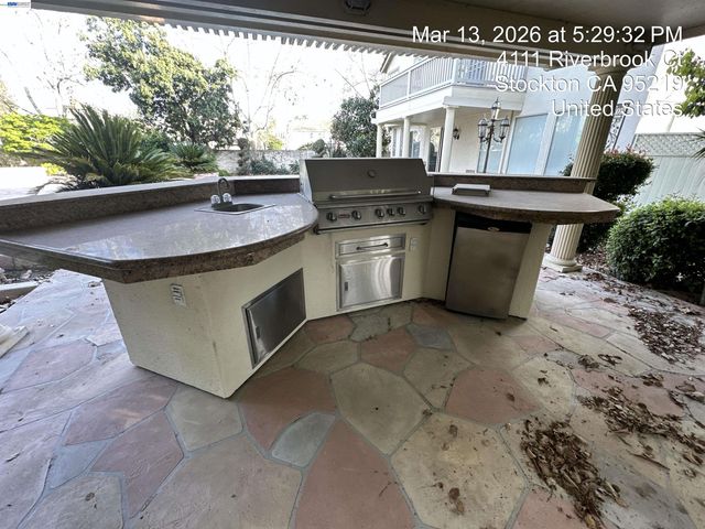 4111 Riverbrook Ct, Stockton, CA 95219