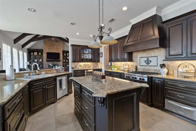 192 Wagon WAY, Bastrop, TX 78602