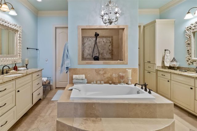 192 Wagon WAY, Bastrop, TX 78602