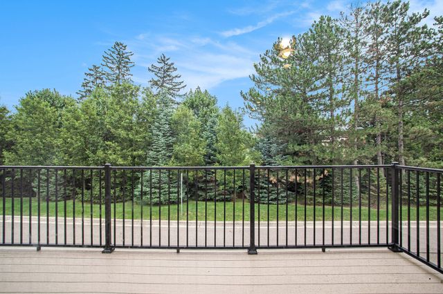 2817 Hartwick Drive, Rochester Hills, MI 48307