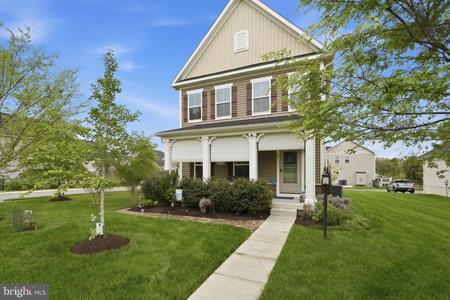 15 S LOCUST ST, Lovettsville, VA 20180