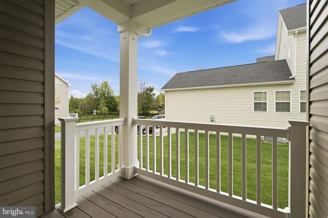 15 S LOCUST ST, Lovettsville, VA 20180