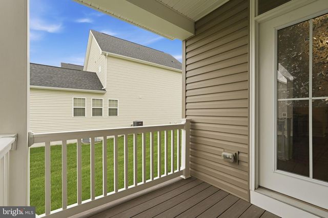 15 S LOCUST ST, Lovettsville, VA 20180
