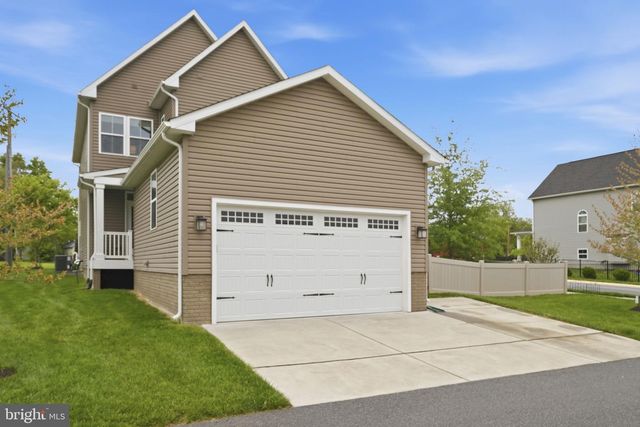 15 S LOCUST ST, Lovettsville, VA 20180