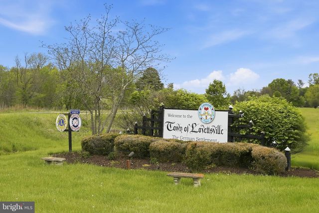 15 S LOCUST ST, Lovettsville, VA 20180
