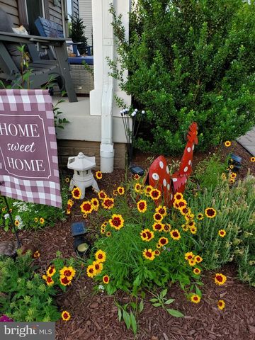 15 S LOCUST ST, Lovettsville, VA 20180