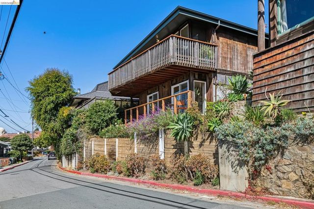 65 Panoramic Way, Berkeley, CA 94704
