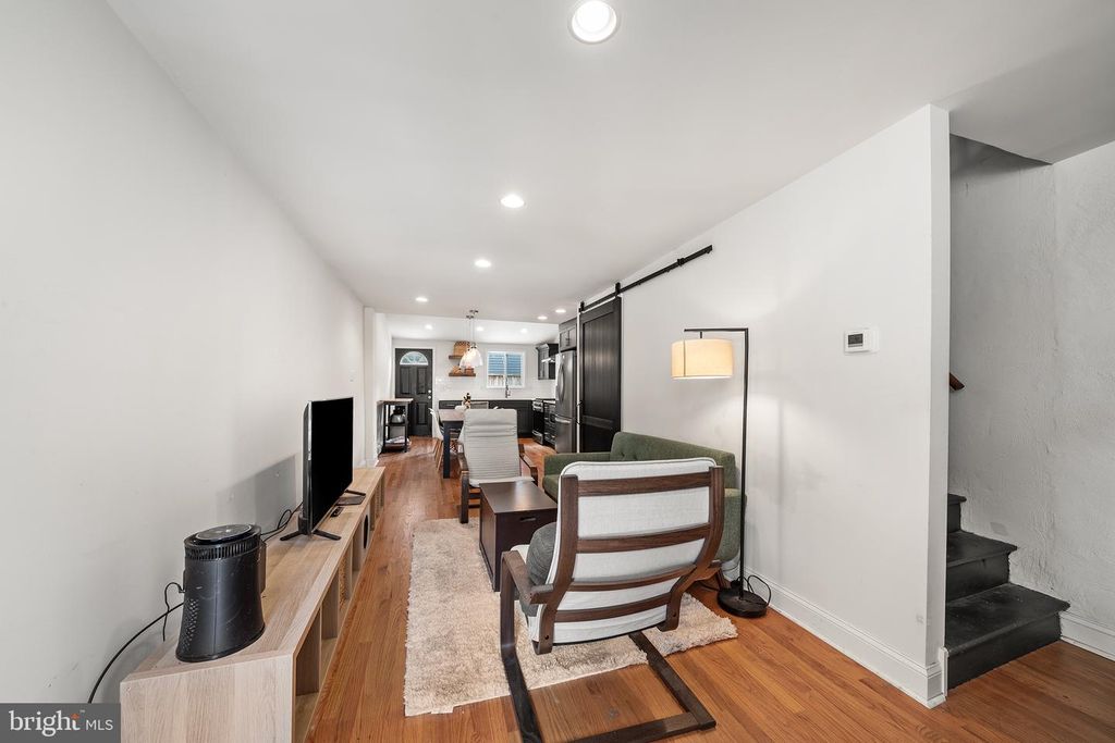 1145 S CLIFTON, PHILADELPHIA, PA 19147 — photo 3