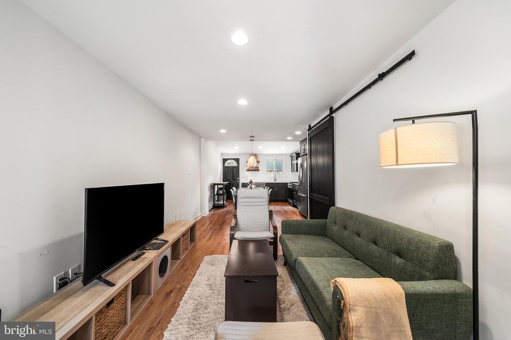 1145 S CLIFTON, PHILADELPHIA, PA 19147 — photo 4