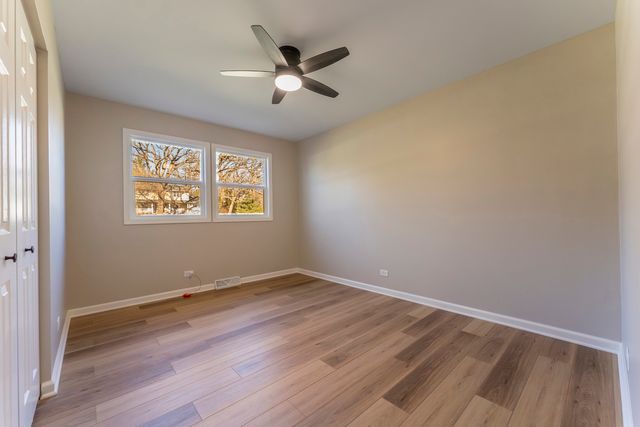 27W073 Jewell Road, Winfield, IL 60190