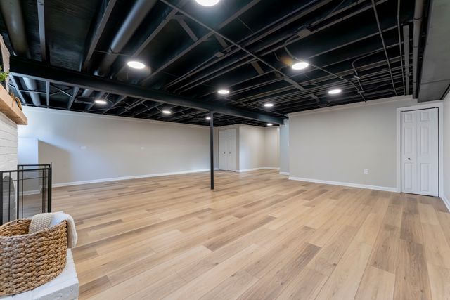 27W073 Jewell Road, Winfield, IL 60190