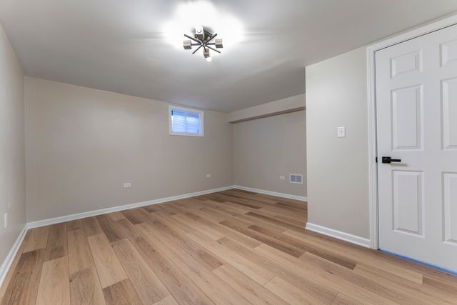 27W073 Jewell Road, Winfield, IL 60190