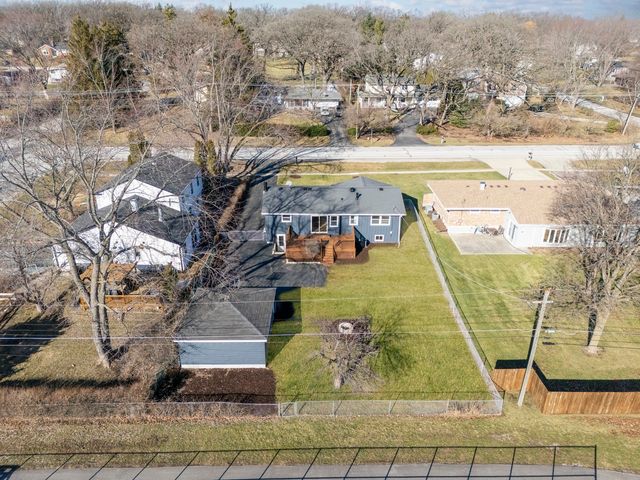 27W073 Jewell Road, Winfield, IL 60190