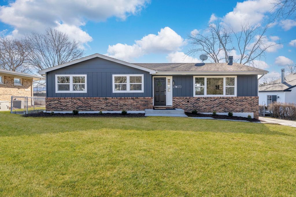 27W073 Jewell Road, Winfield, IL 60190