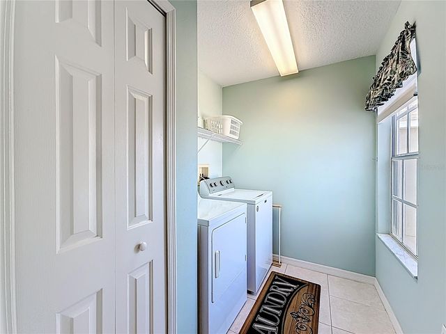 11117 KAPOK GRAND CIRCLE, Madeira Beach, FL 33708