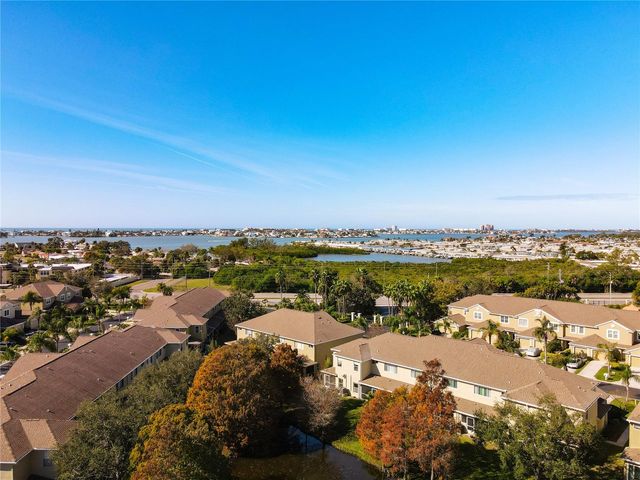 11117 KAPOK GRAND CIRCLE, Madeira Beach, FL 33708