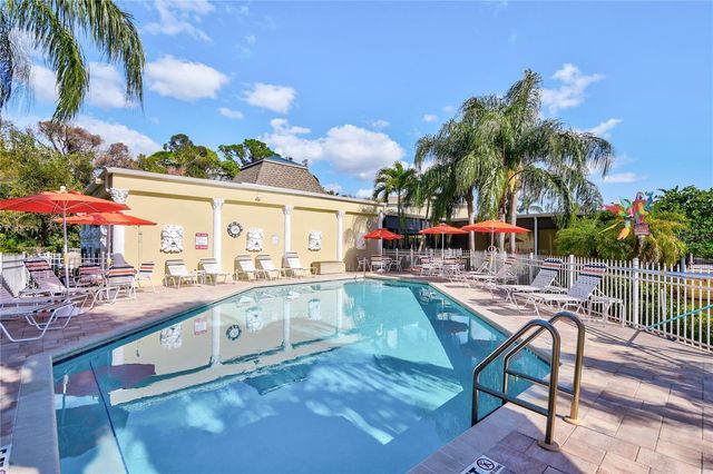 11117 KAPOK GRAND CIRCLE, Madeira Beach, FL 33708