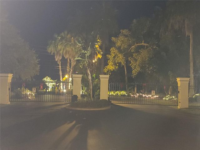 11117 KAPOK GRAND CIRCLE, Madeira Beach, FL 33708