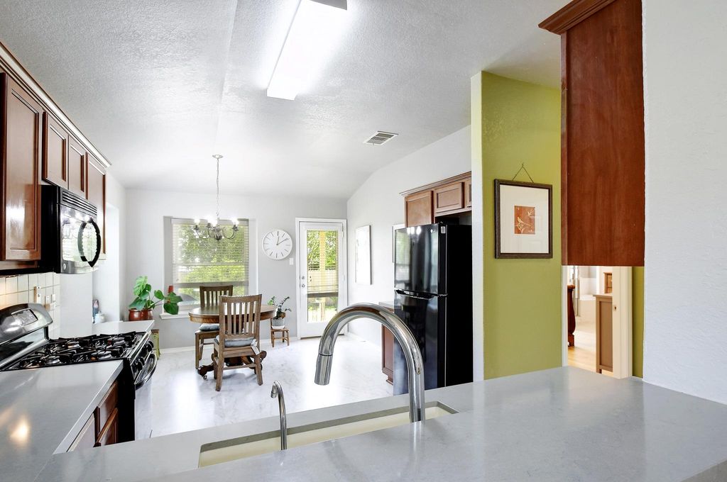 106 Wild Plum, San Marcos, TX 78666