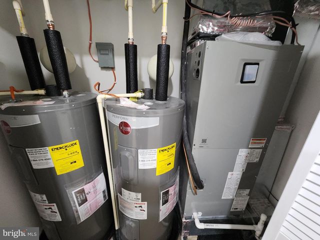 2108 E MONUMENT ST, Baltimore, MD 21205