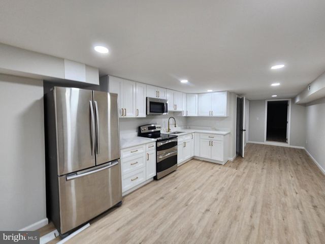 2108 E MONUMENT ST, Baltimore, MD 21205