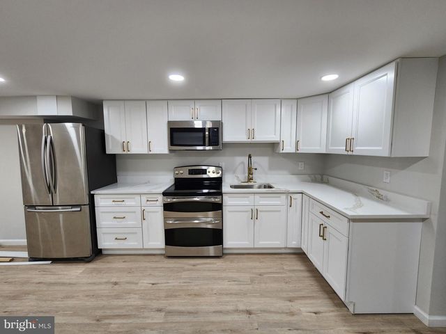 2108 E MONUMENT ST, Baltimore, MD 21205